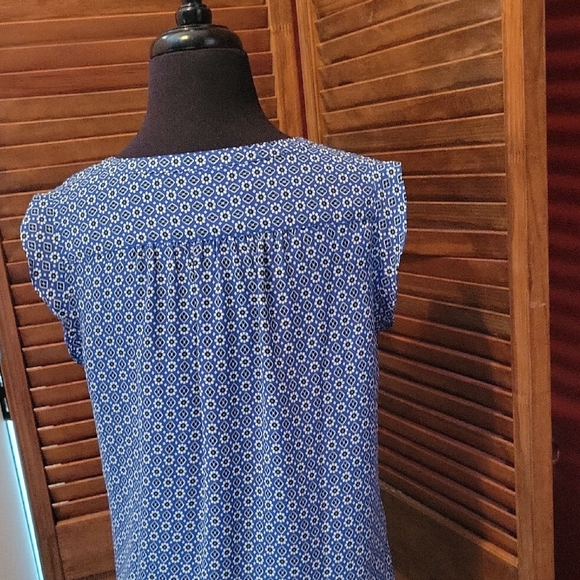 LOFT Blue Sleeveless Blouse with Mandarin Collar - Picture 6 of 10